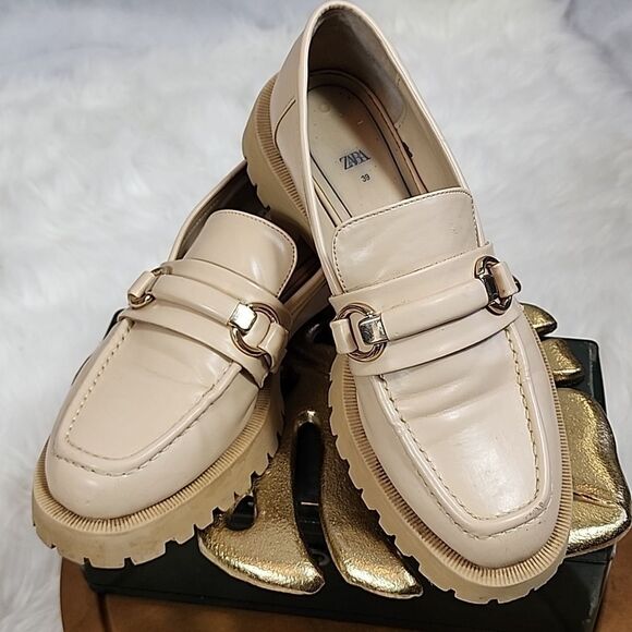 Zara Cream Loafers with Gold Buckle - Picture 1 of 14